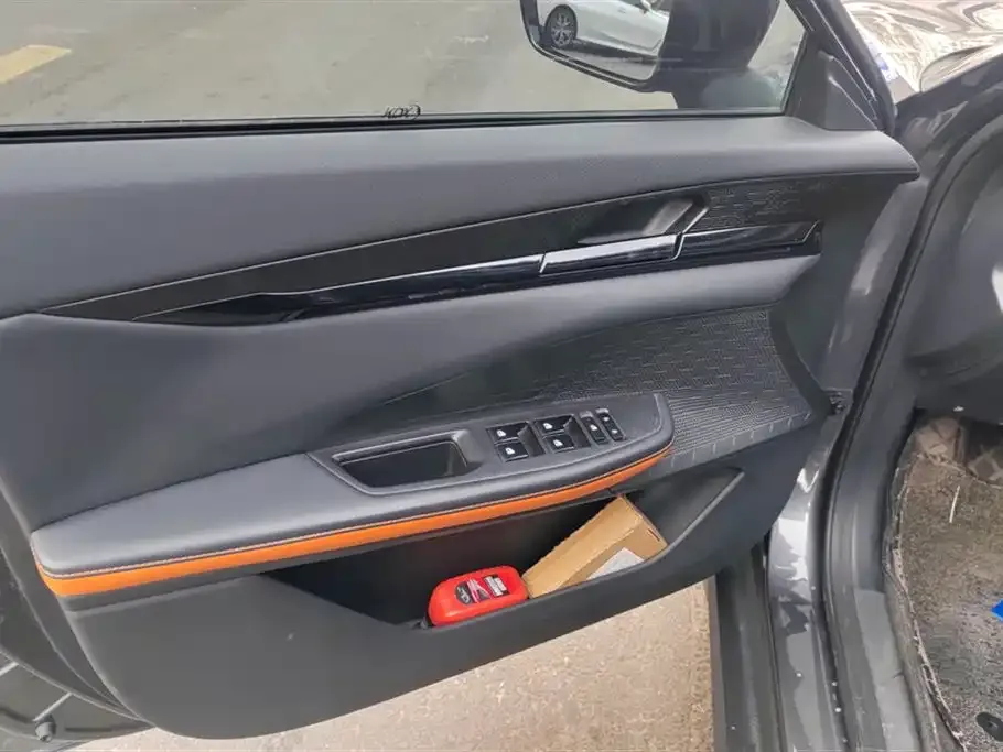 Changan UNI-V 2023 из CN, фото 9