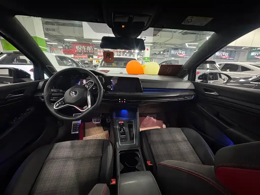 Volkswagen Golf GTI 2024 из CN, фото 4