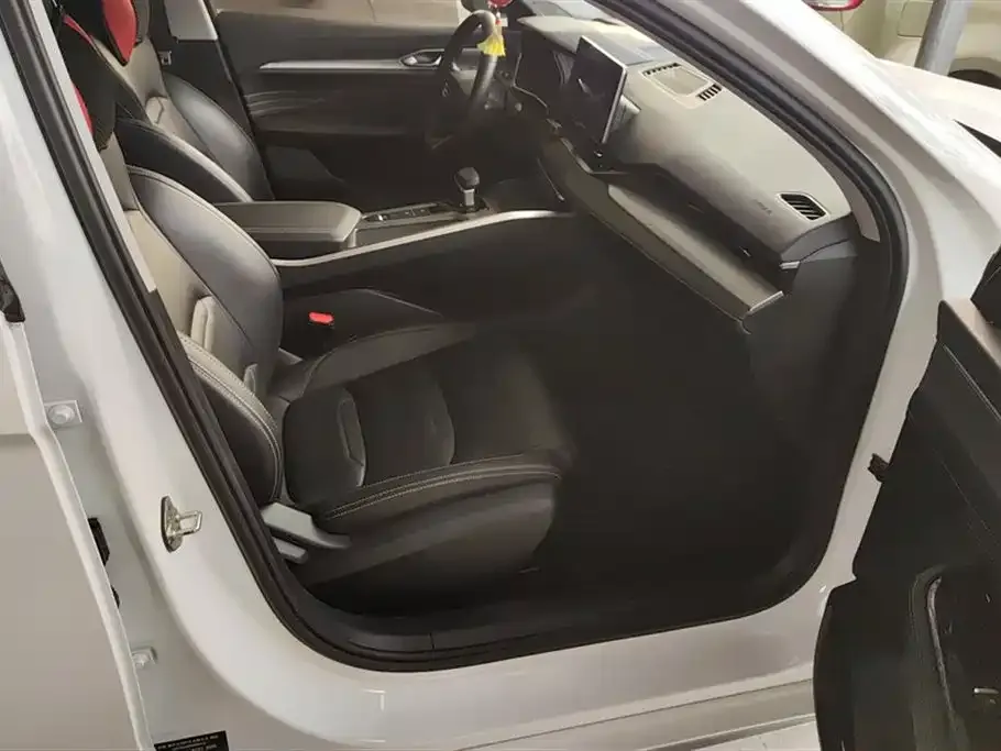 Geely Xingrui 2022 из CN, фото 2