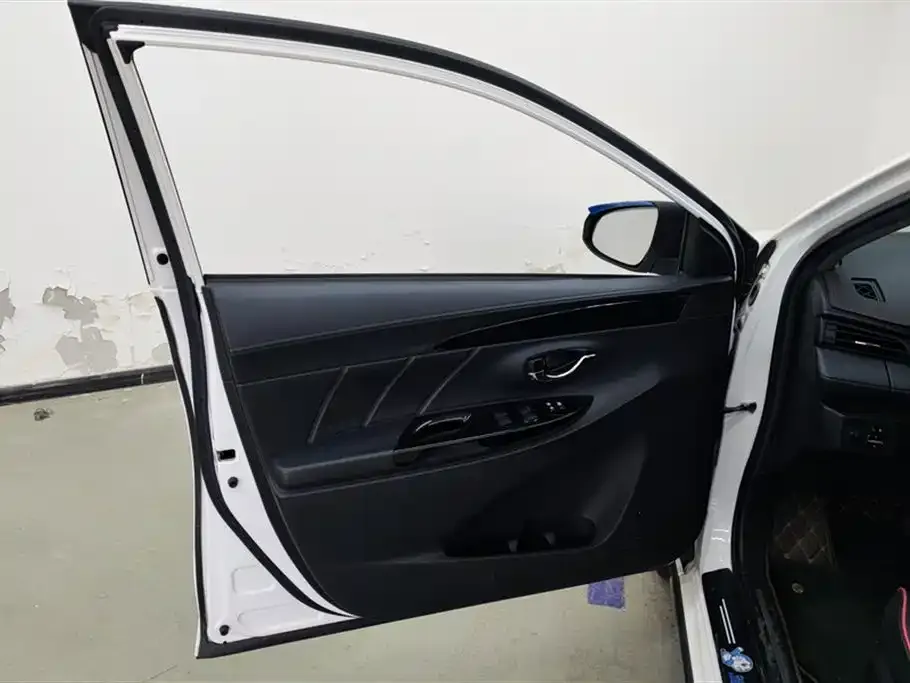 Toyota Yaris L 2023 из CN, фото 7