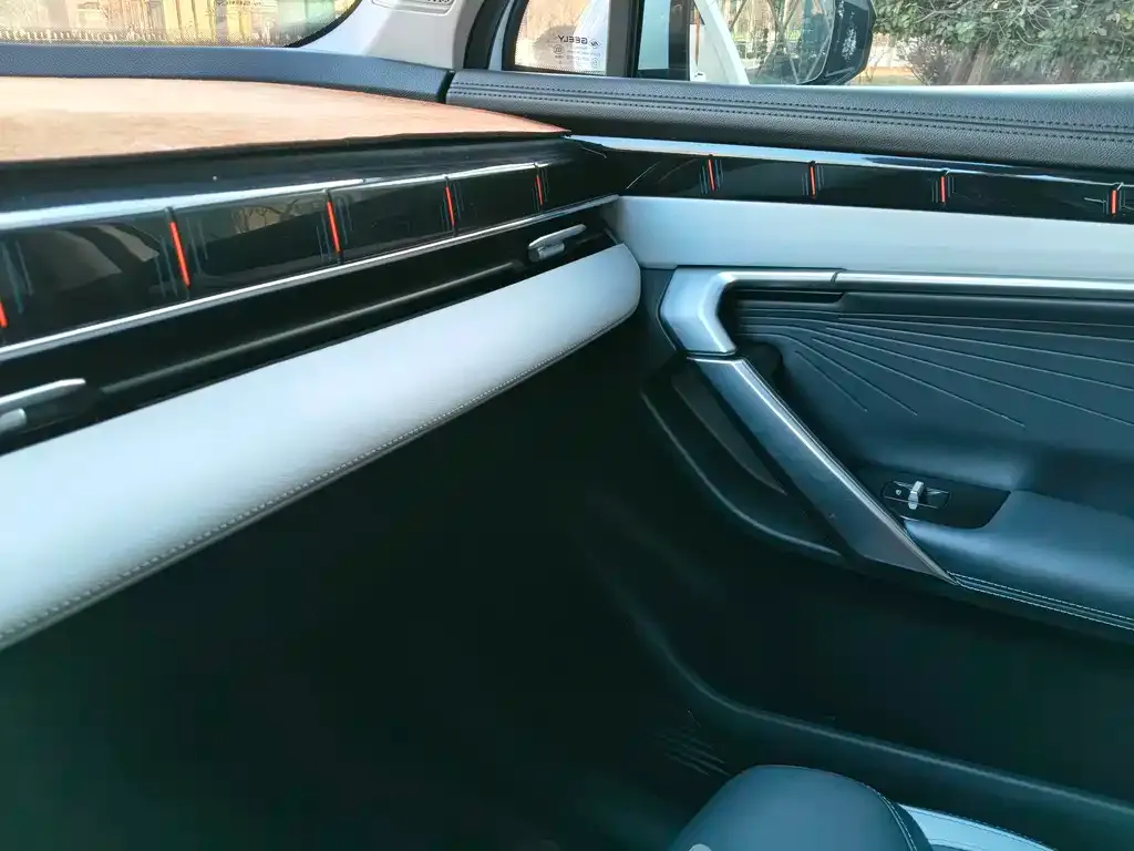 Geely Boyue L 2023 из CN, фото 8