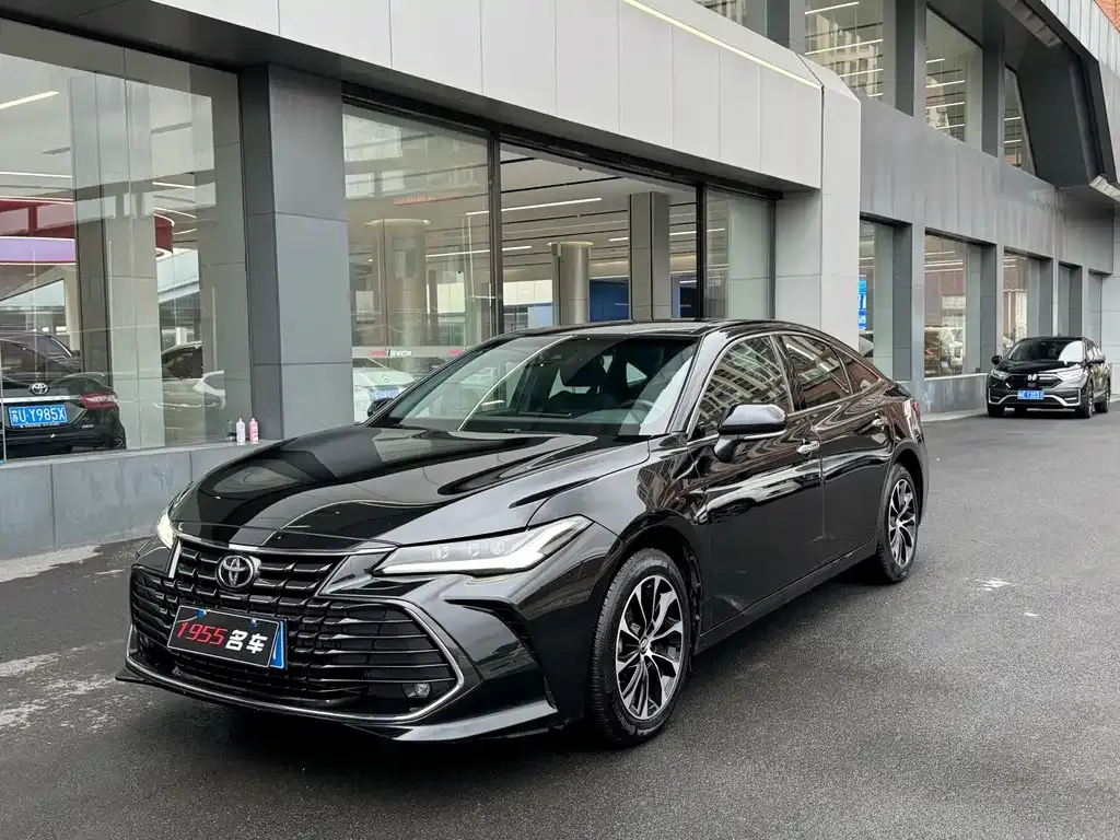 Toyota Avalon 2023 из CN, фото 1