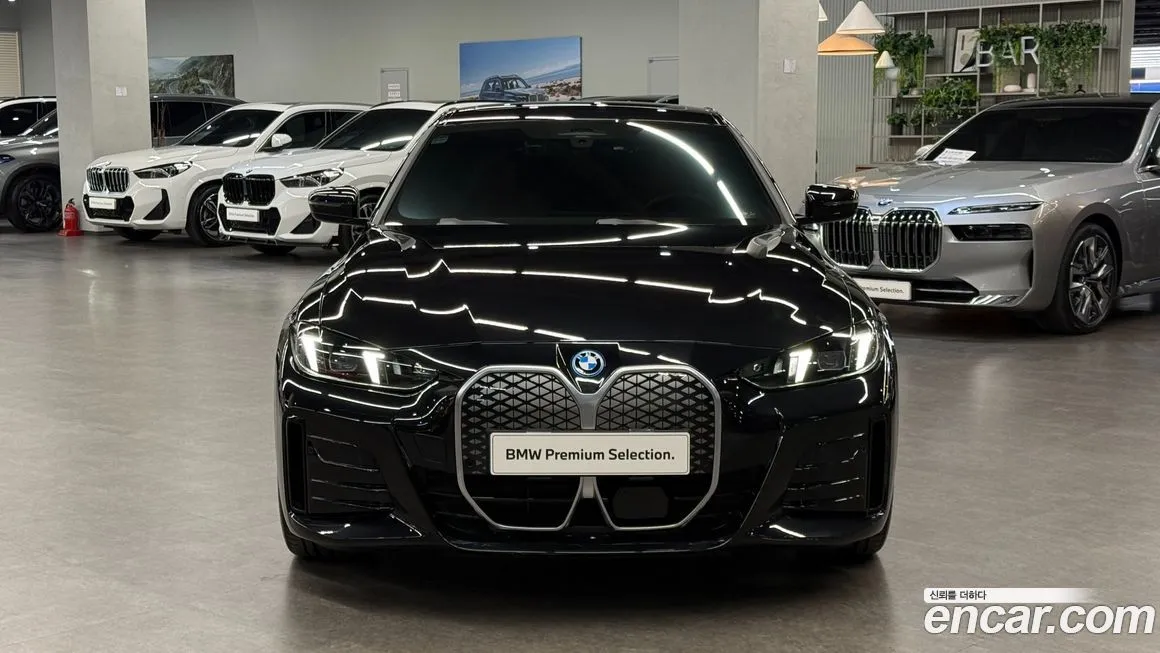 BMW i4 — фото 3