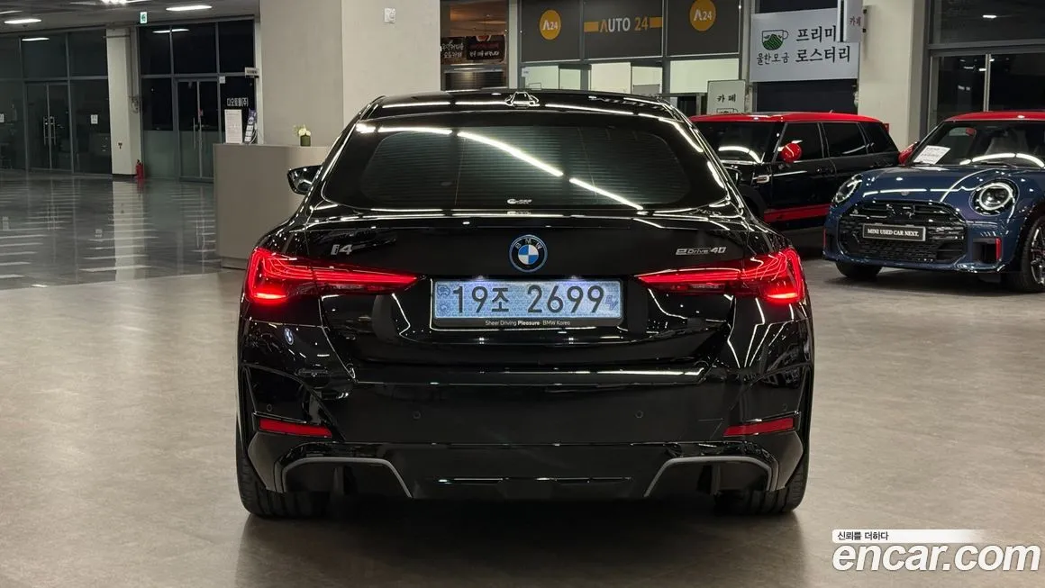 BMW i4 — фото 5
