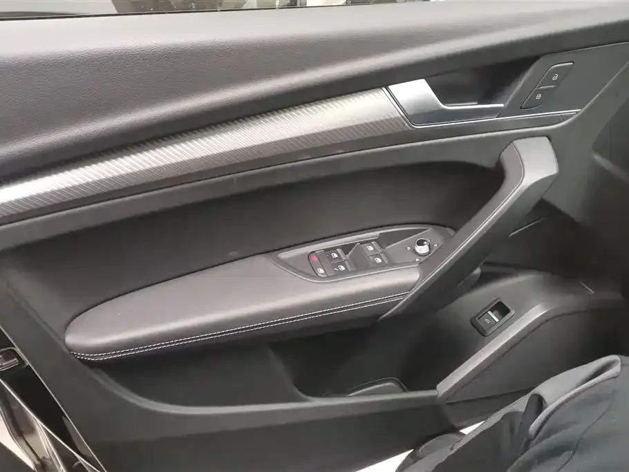 Audi Q5L 2021 из CN, фото 7
