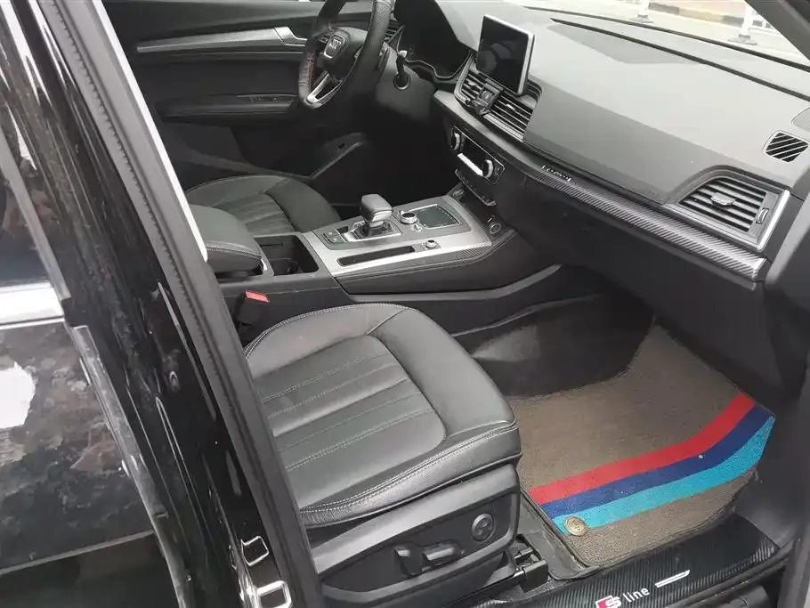Audi Q5L 2021 из CN, фото 6