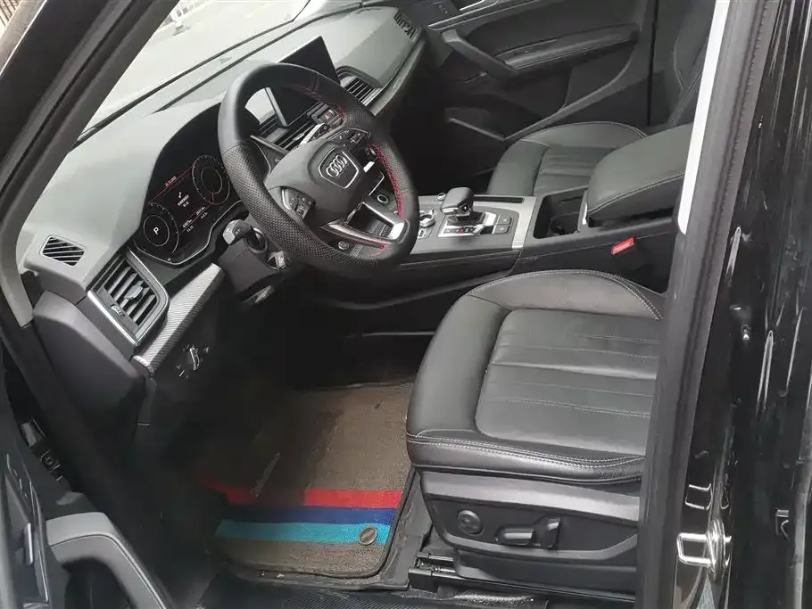 Audi Q5L 2021 из CN, фото 2
