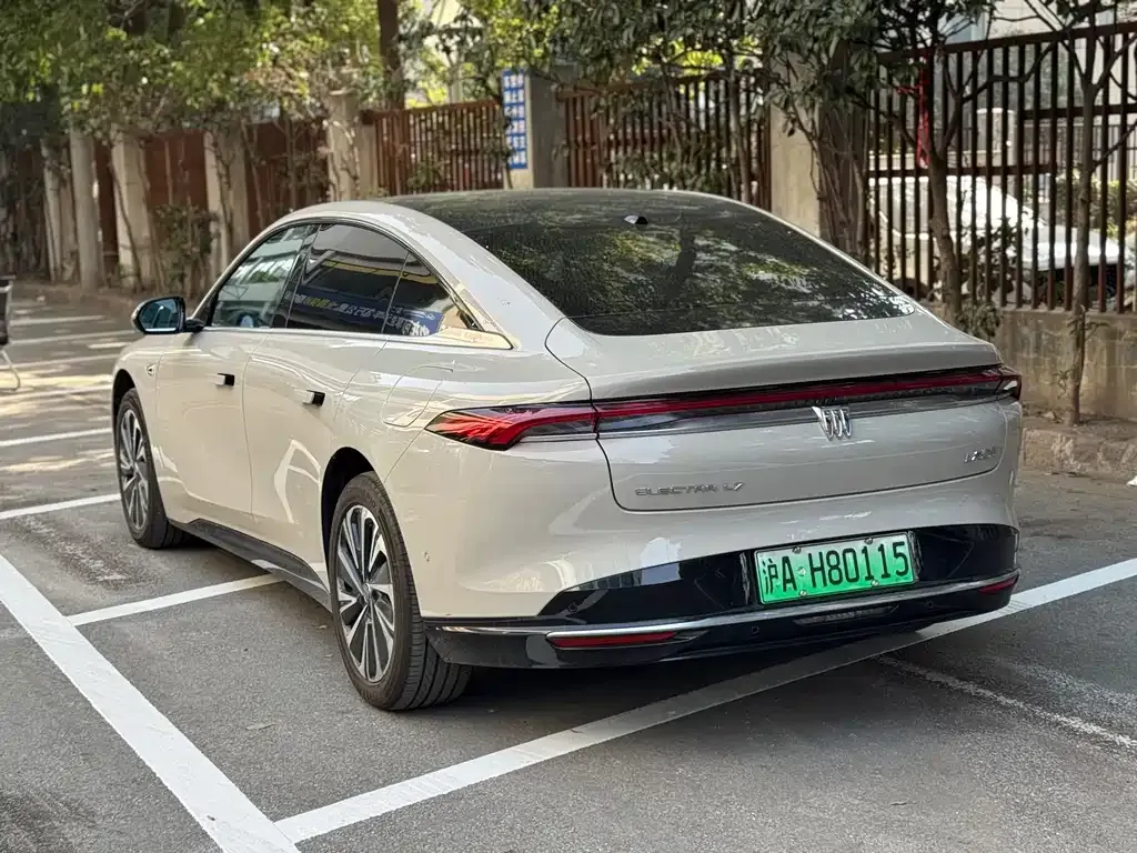 Buick Electra L7 2025 из CN, фото 9