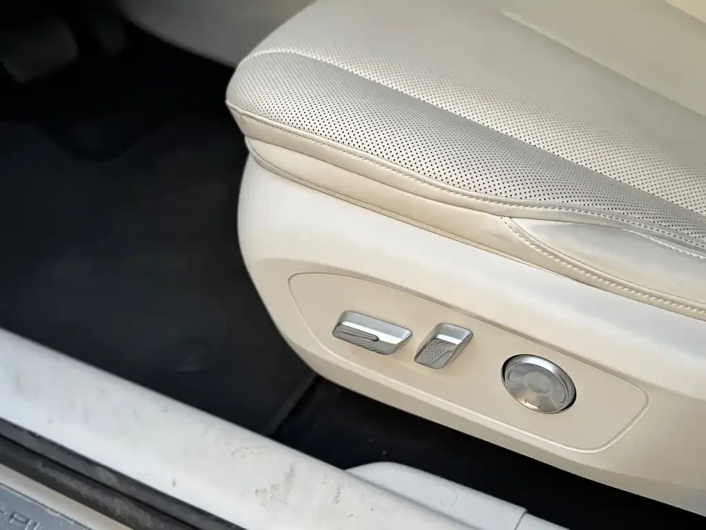 Buick Electra L7 2025 из CN, фото 3