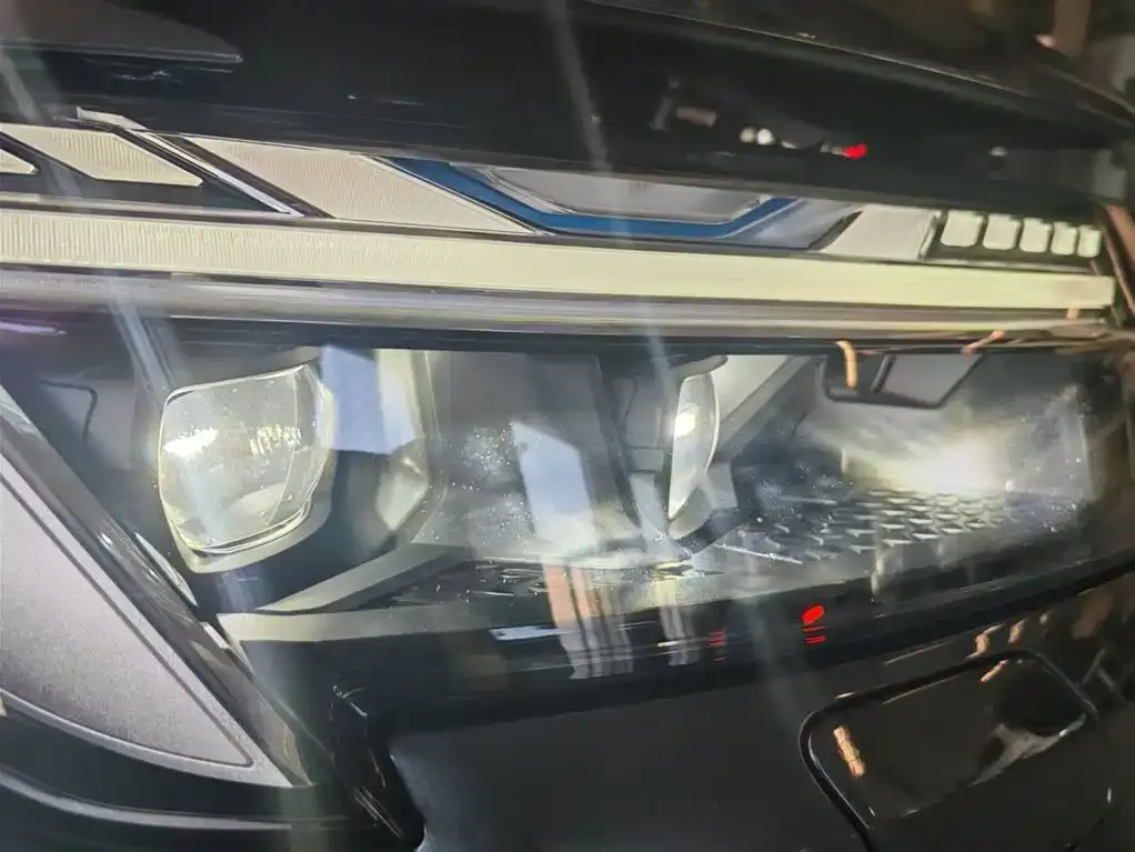 Audi SQ7 2024 из CN, фото 6
