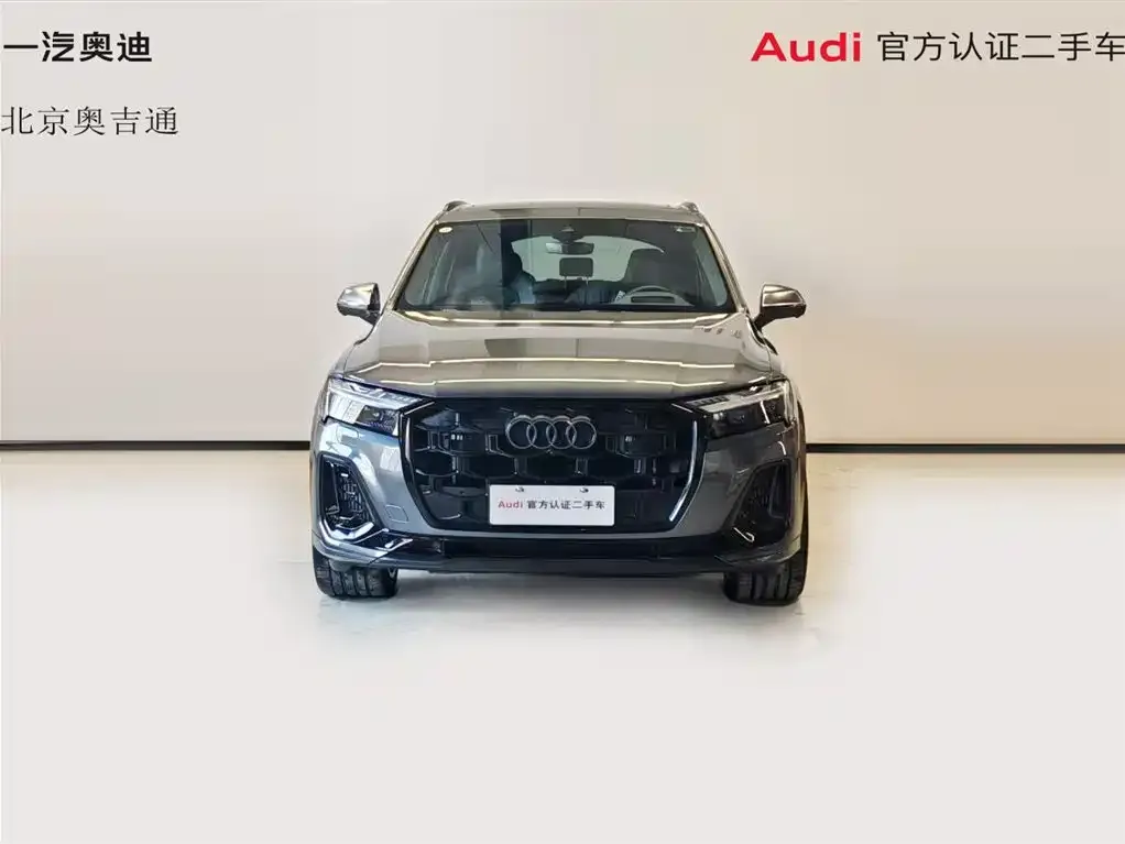 Audi SQ7 2024 из CN, фото 5