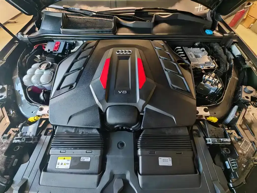 Audi SQ7 2024 из CN, фото 9