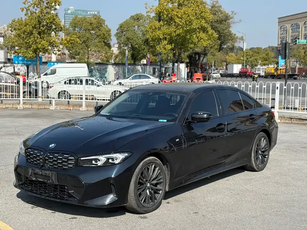 BMW 3 Series 2022 из CN, фото 1