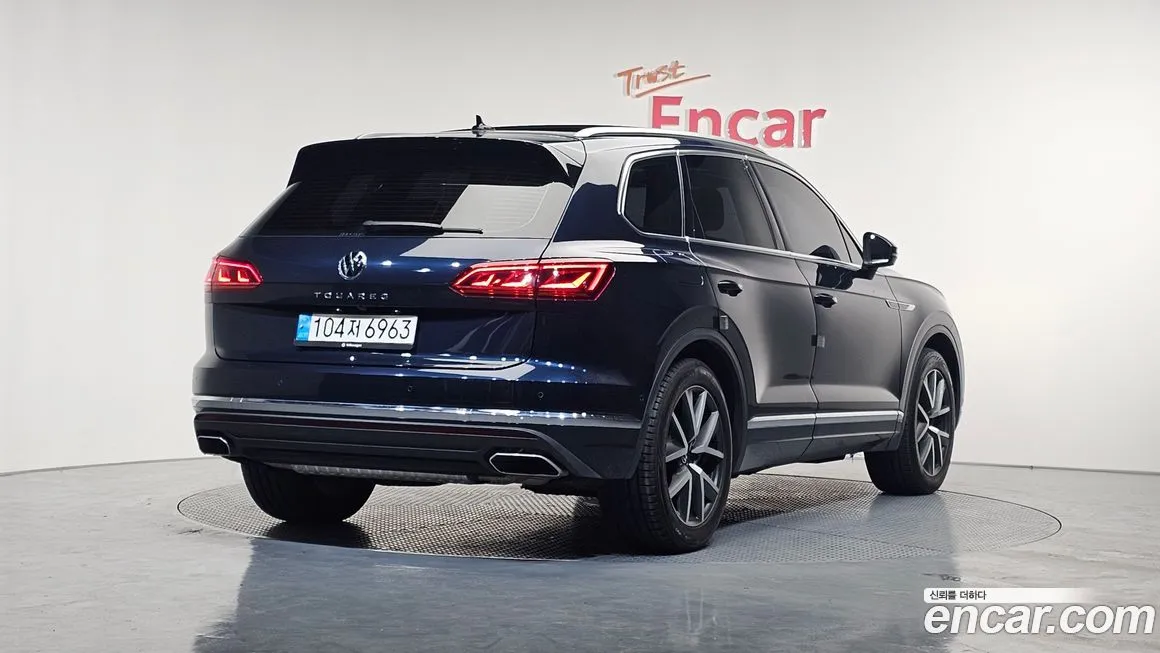 Volkswagen Touareg 2023 из KR, фото 2