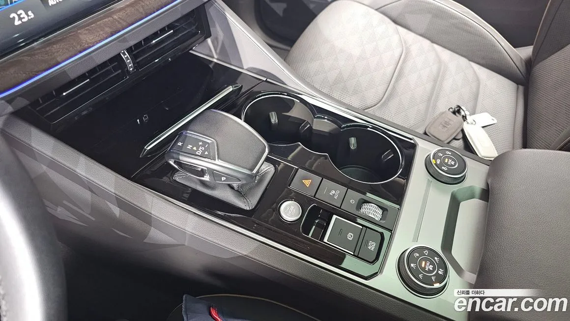 Volkswagen Touareg 2023 из KR, фото 9