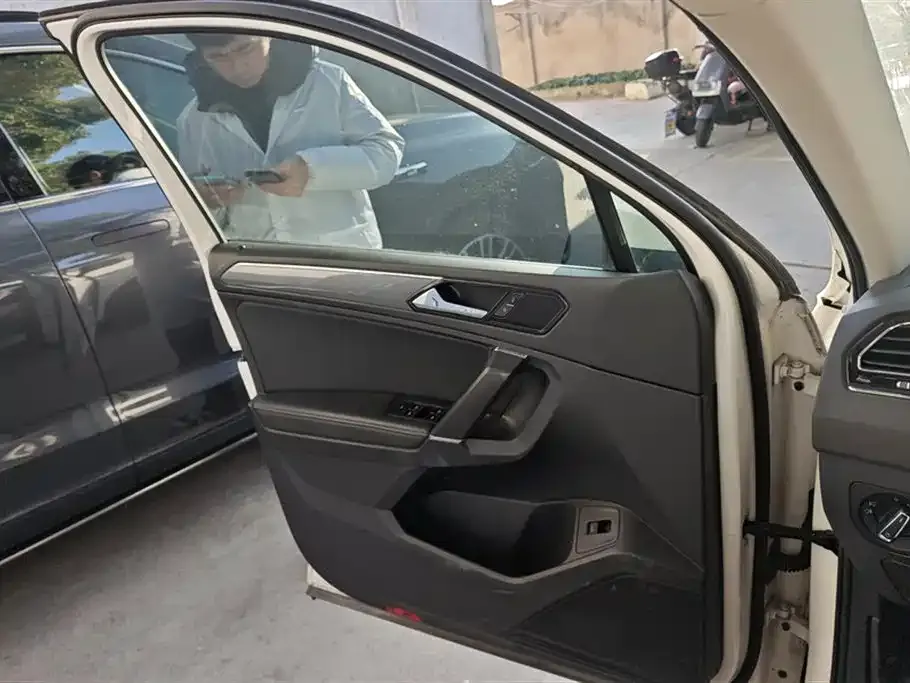Volkswagen Tiguan L 2021 из CN, фото 7