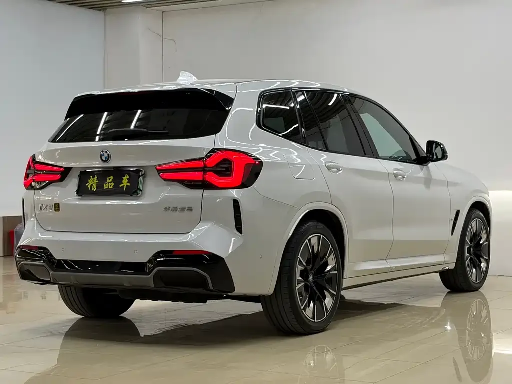 BMW iX3 2024 из CN, фото 4