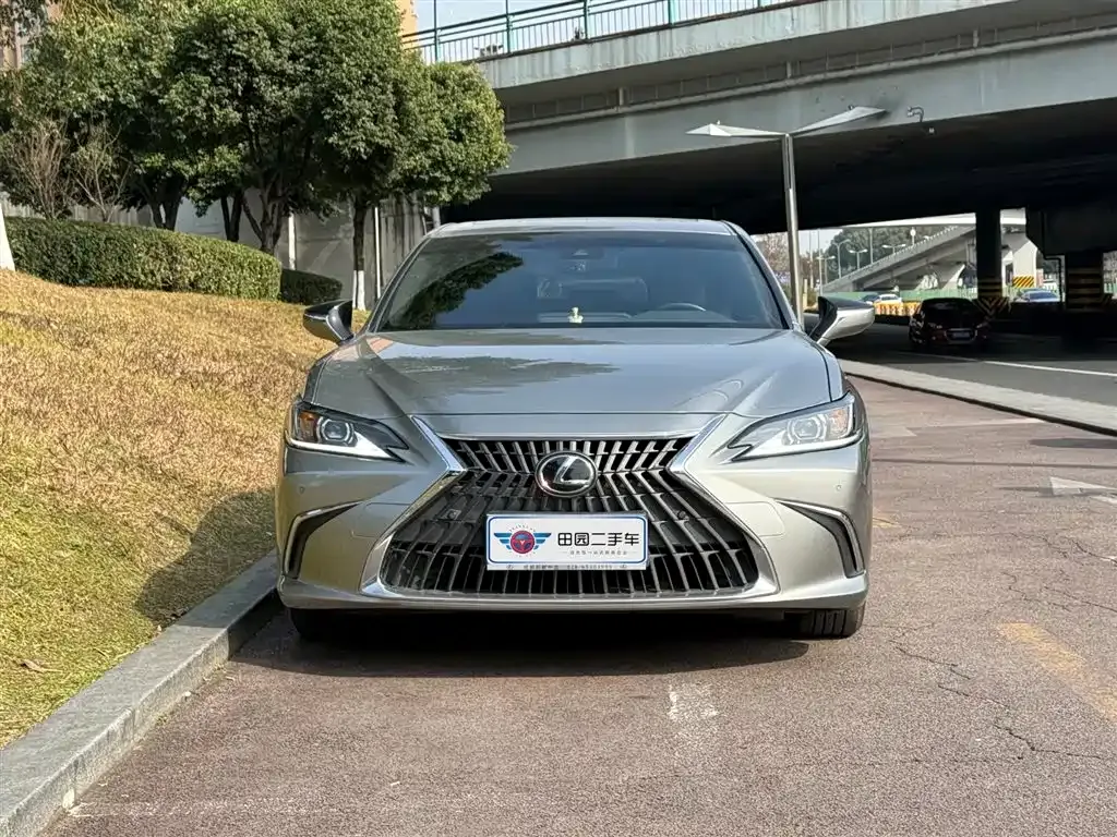 Lexus ES 2022 из CN, фото 9