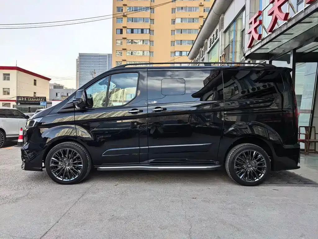 Ford Tourneo 2024 из CN, фото 5