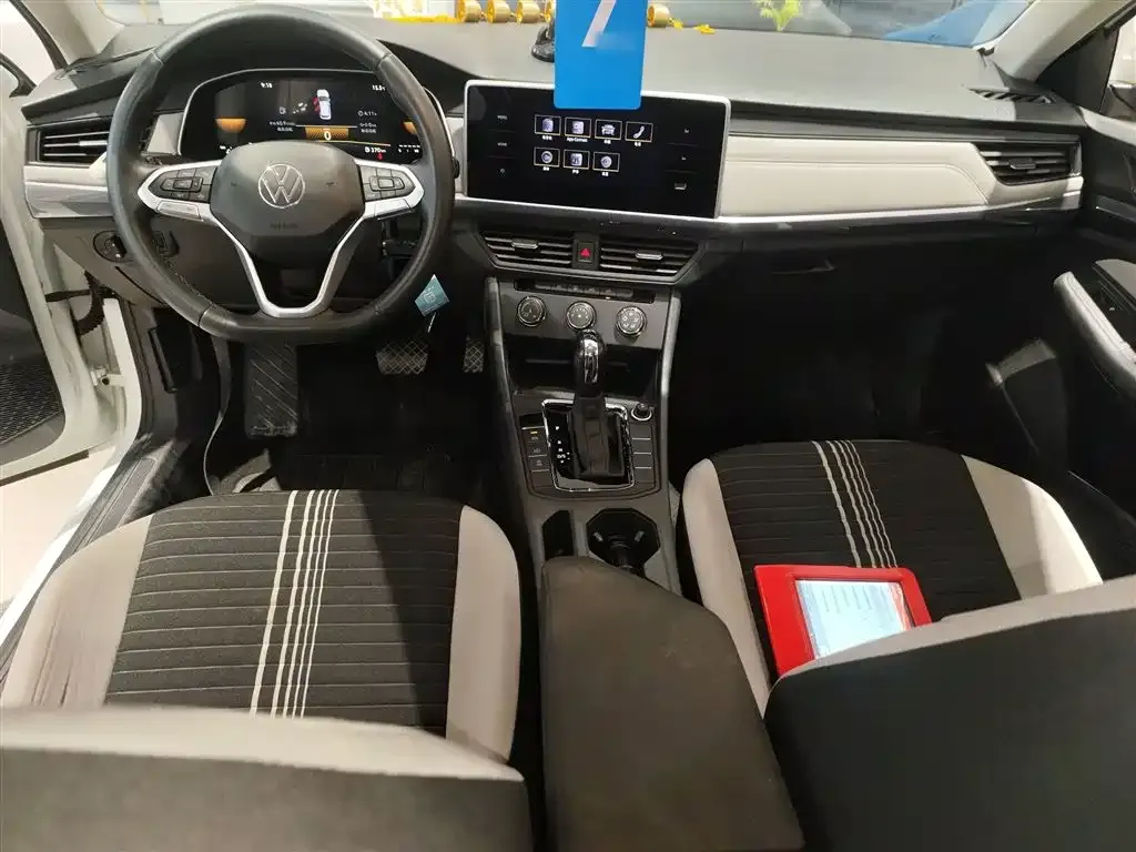 Volkswagen Bora 2024 из CN, фото 10