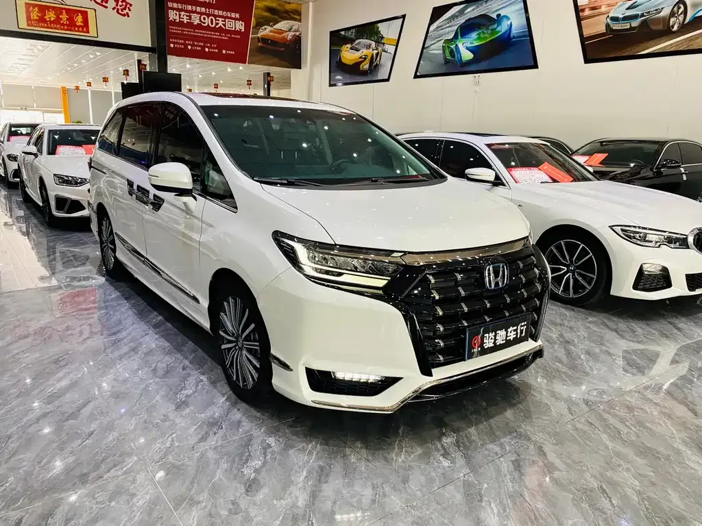 Honda Elysion 2023 из CN, фото 8