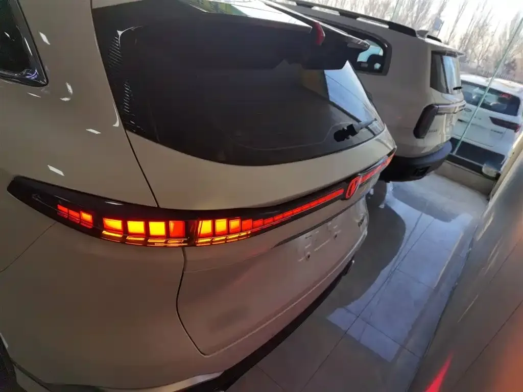 Changan CS75PLUS 2025 из CN, фото 3