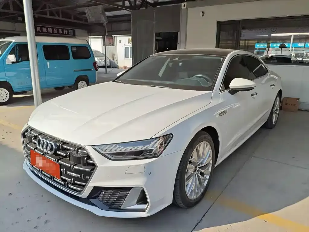 Audi A7L 2023 из CN, фото 1