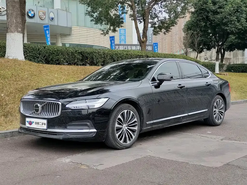 Volvo S90 2024 из CN, фото 1