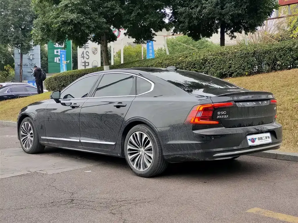 Volvo S90 2024 из CN, фото 9
