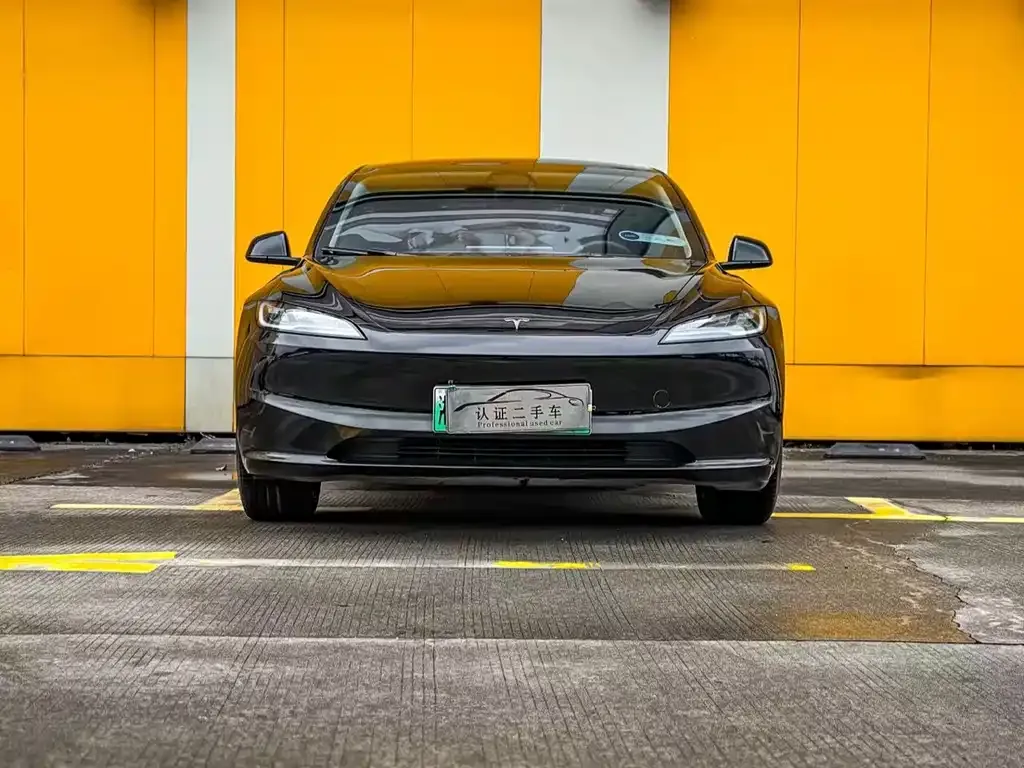 Tesla Model 3 — фото 5