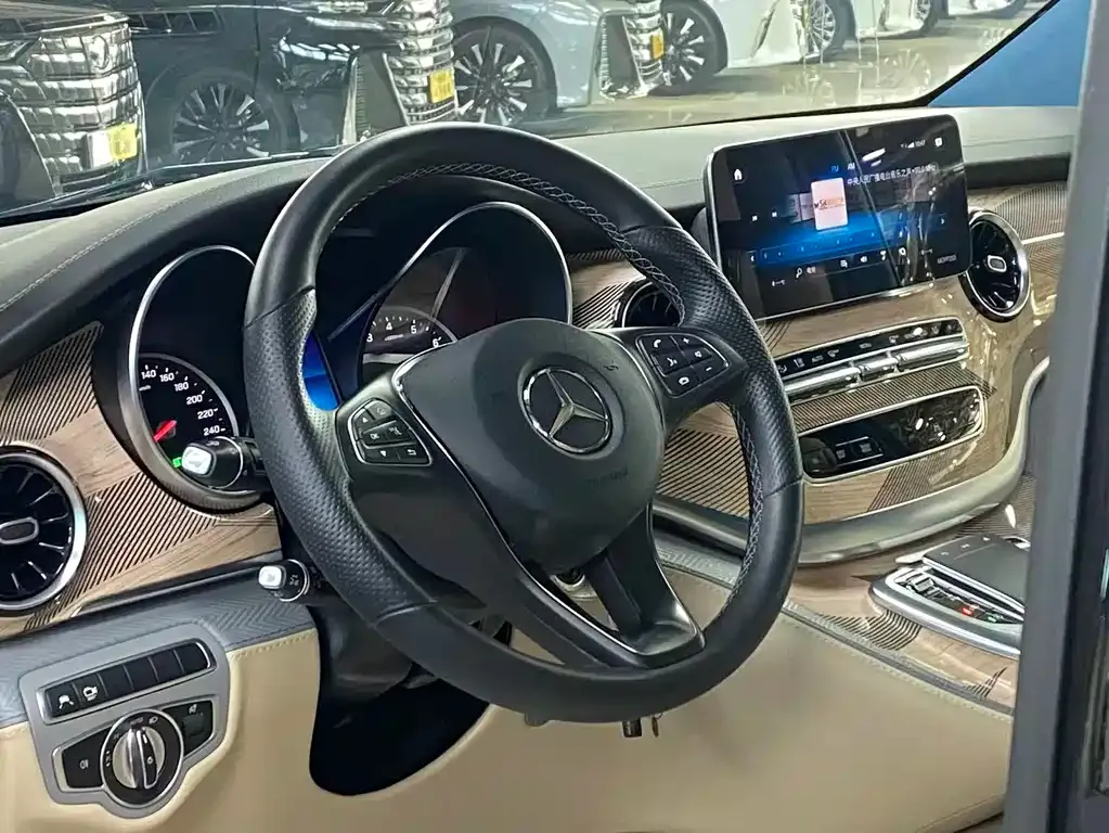 Mercedes-Benz V-Class 2022 из CN, фото 5