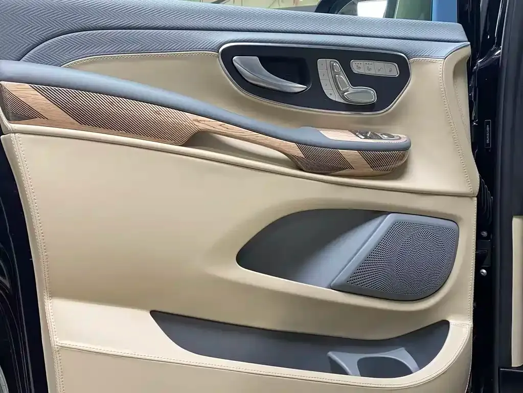 Mercedes-Benz V-Class 2022 из CN, фото 9