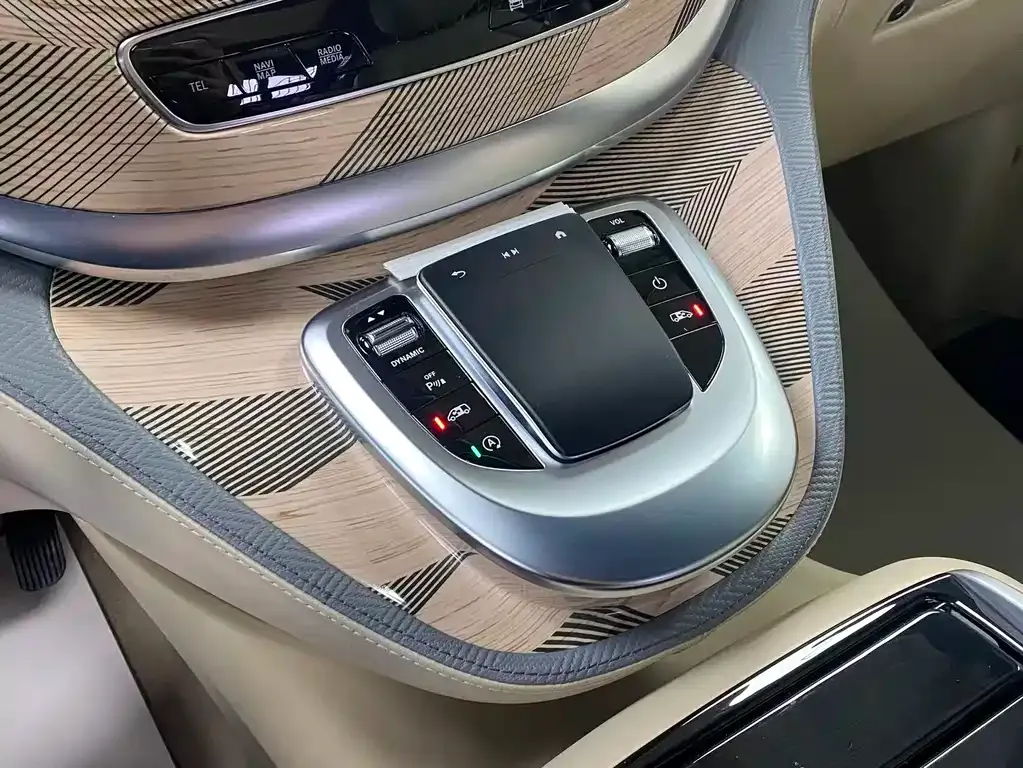 Mercedes-Benz V-Class 2022 из CN, фото 8