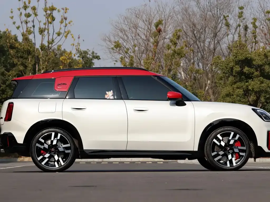 MINI Countryman JCW 2025 из CN, фото 10