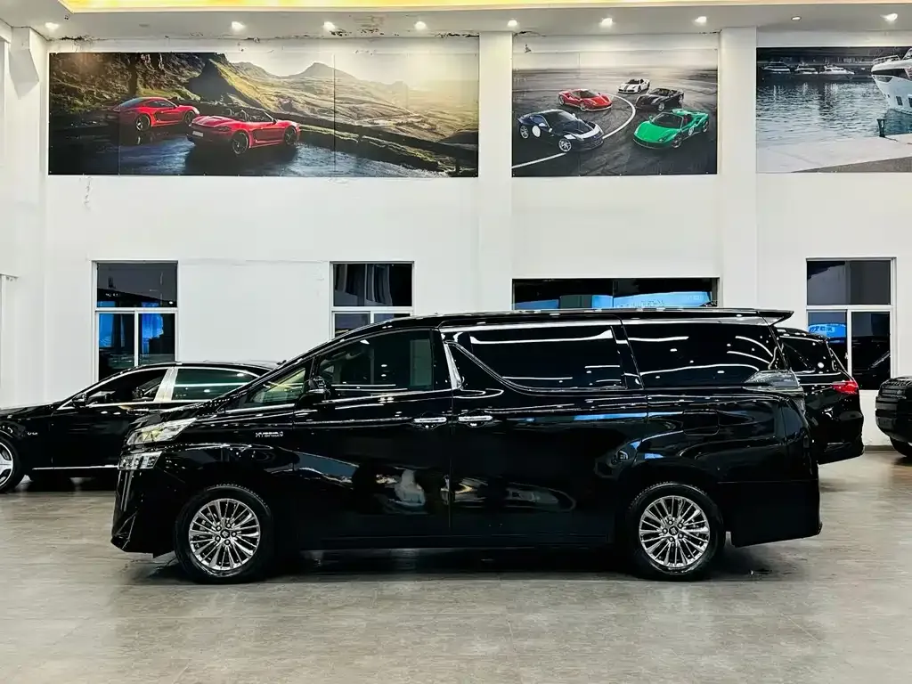 Toyota Vellfire 2023 из CN, фото 9