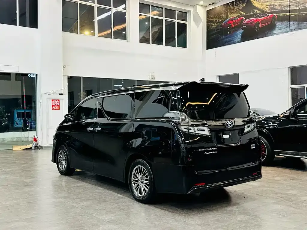 Toyota Vellfire 2023 из CN, фото 2