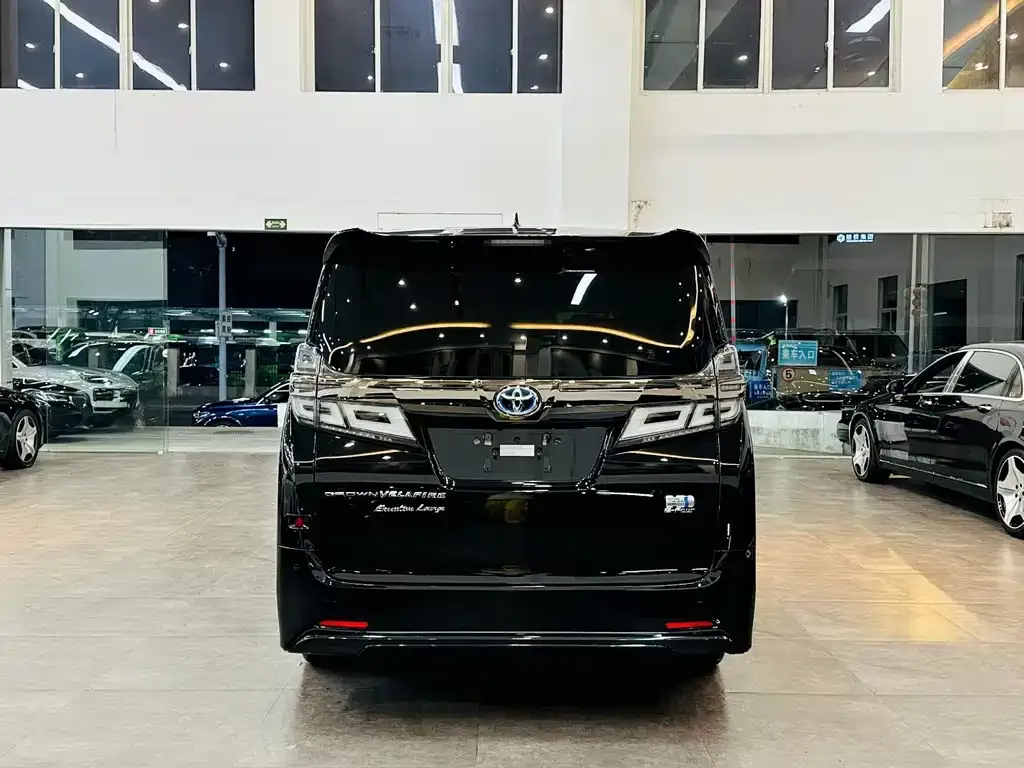 Toyota Vellfire 2023 из CN, фото 7