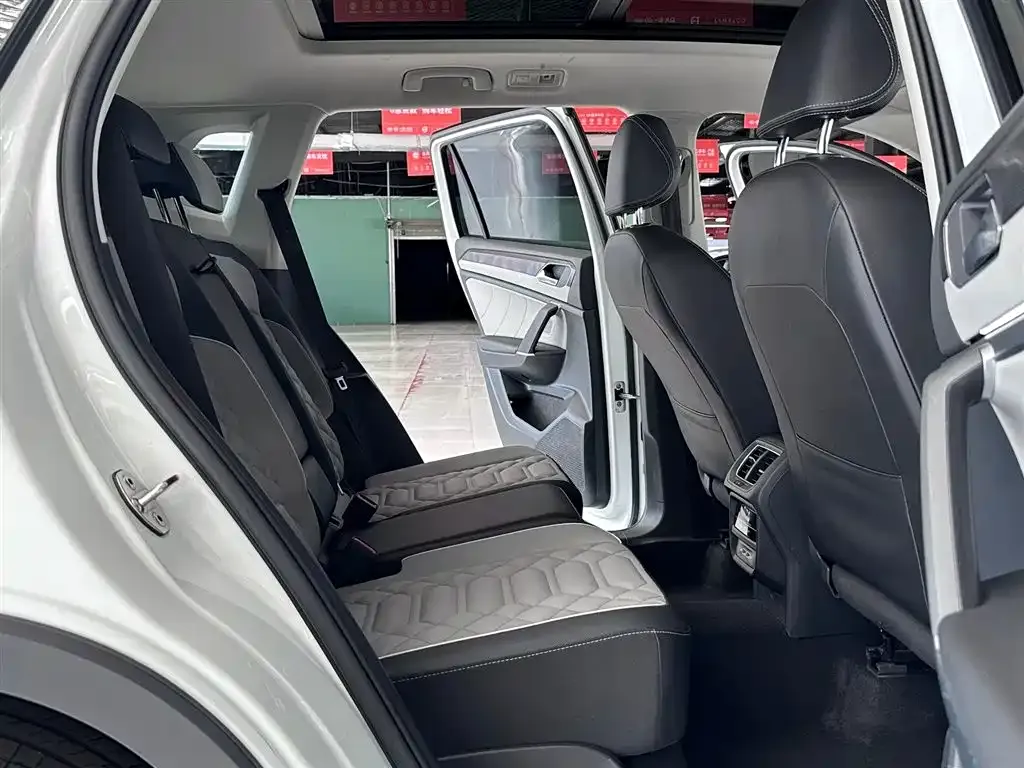 Volkswagen Tayron 2023 из CN, фото 6