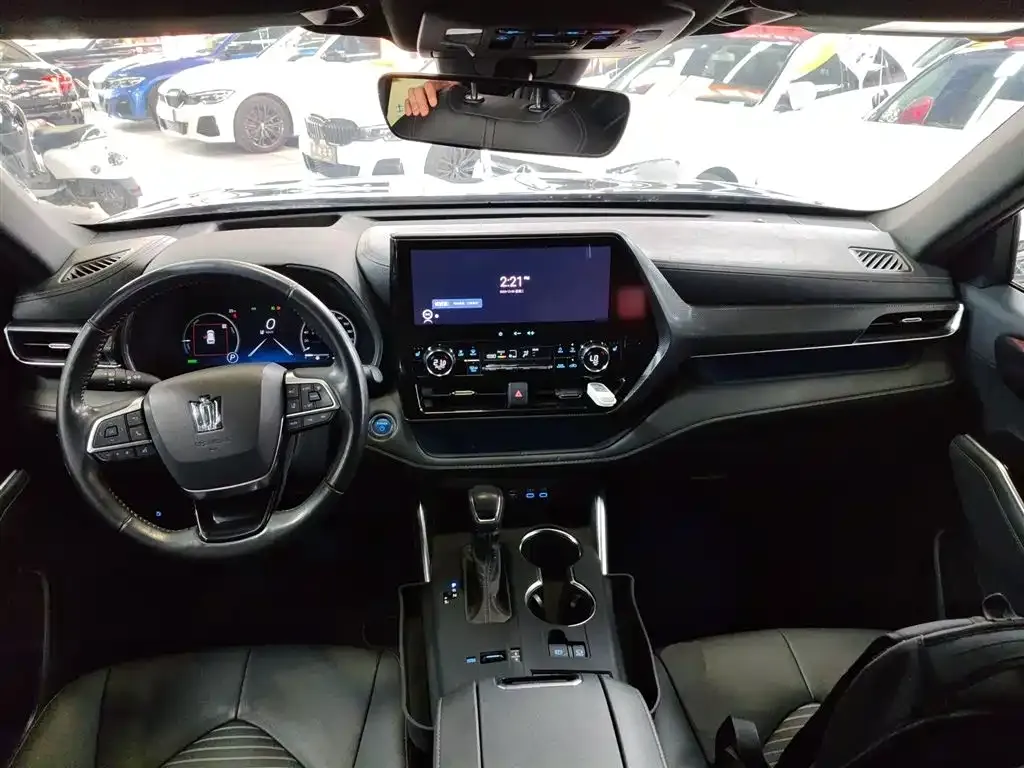 Toyota Crown Kluger 2021 из CN, фото 5