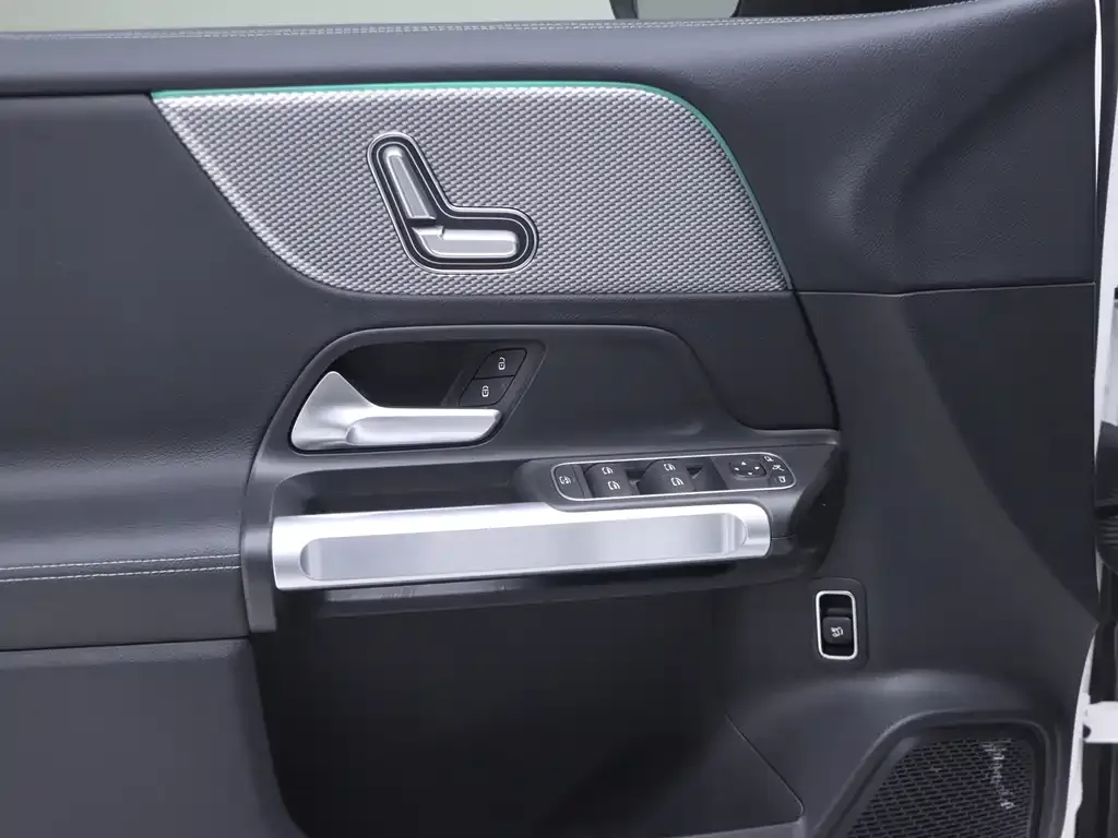 Mercedes-Benz GLB 2023 из CN, фото 8