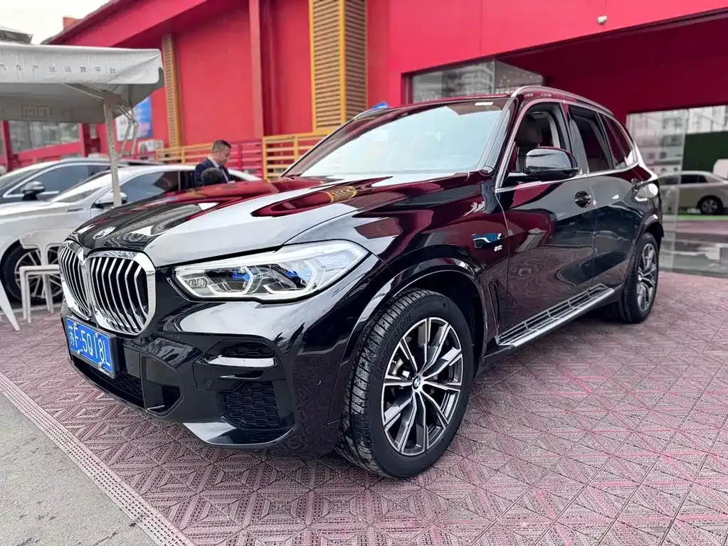 BMW X5 (Import) — фото 1