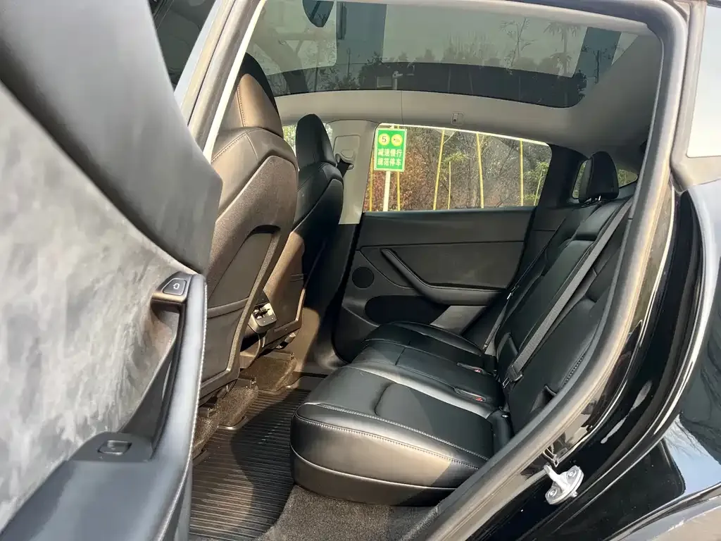 Tesla Model Y 2023 из CN, фото 7
