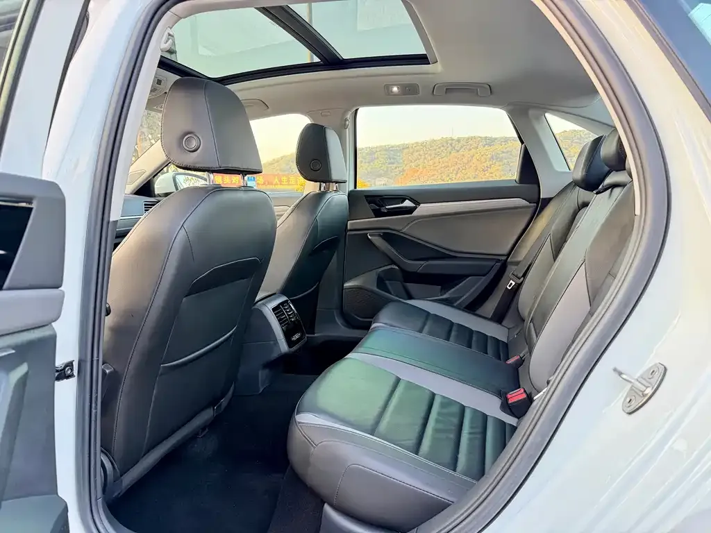 Volkswagen Sagitar 2022 из CN, фото 4