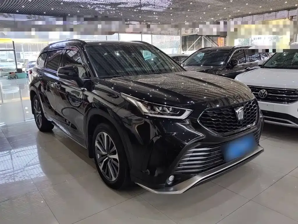 Toyota Crown Kluger 2025 из CN, фото 3