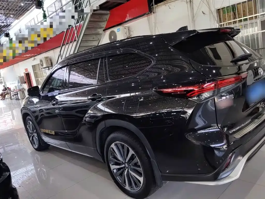 Toyota Crown Kluger 2025 из CN, фото 5