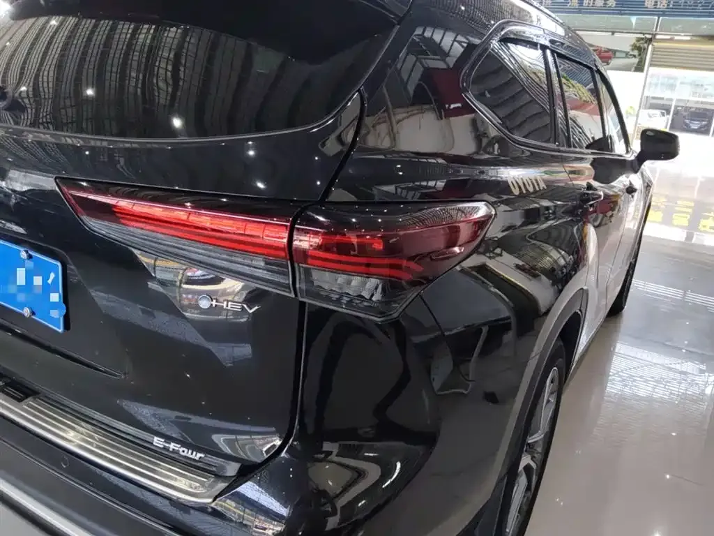 Toyota Crown Kluger 2025 из CN, фото 9