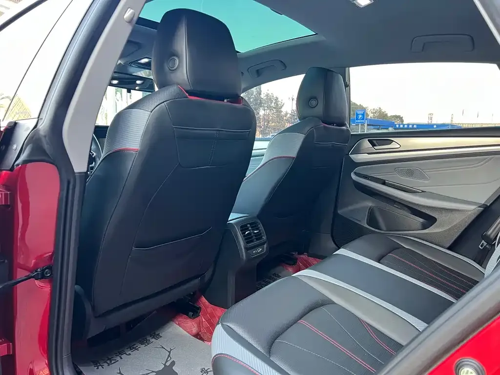 Volkswagen Lamando 2023 из CN, фото 2