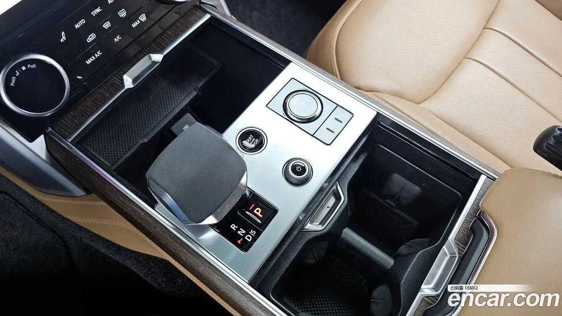 Land Rover Range Rover 2023 из KR, фото 9