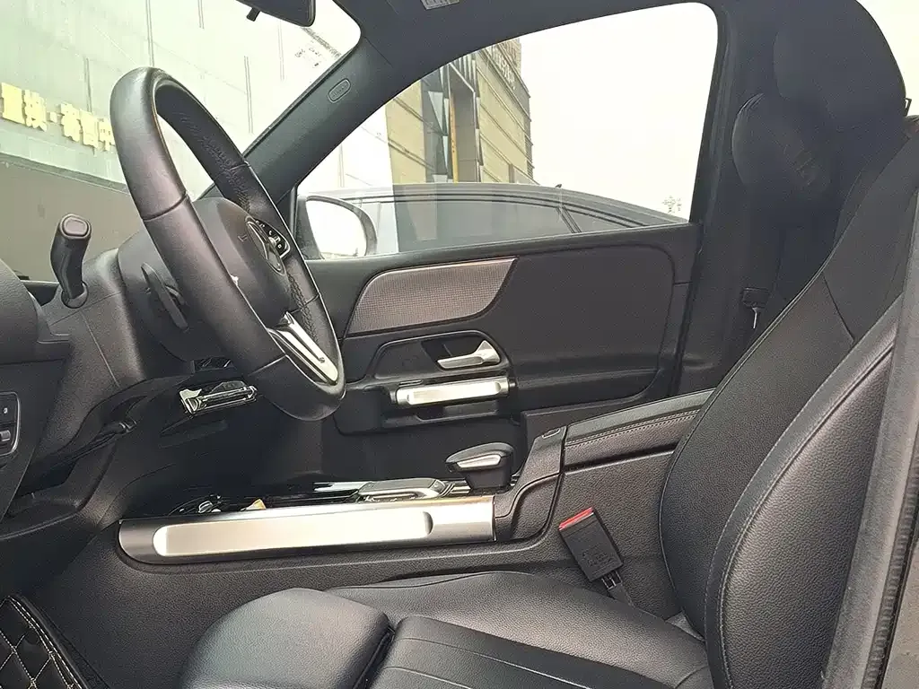 Mercedes-Benz GLB 2023 из CN, фото 4
