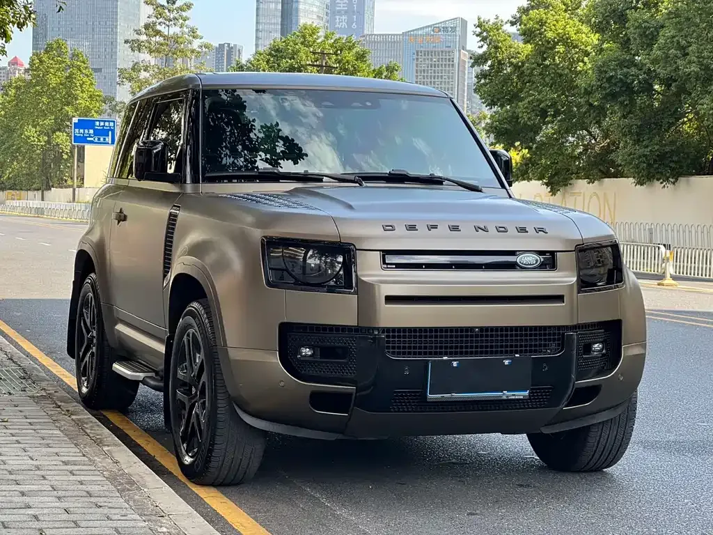 Land Rover Defender — фото 10